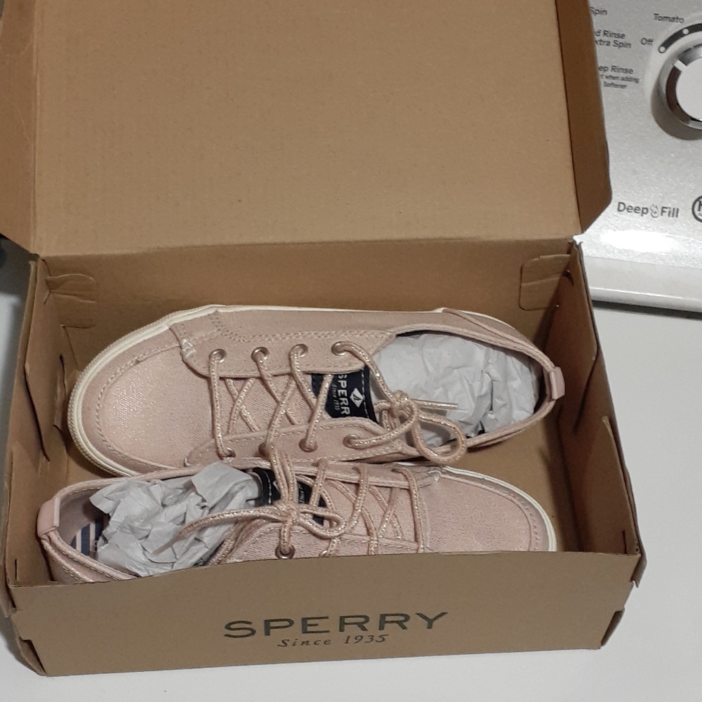 Girls shoes